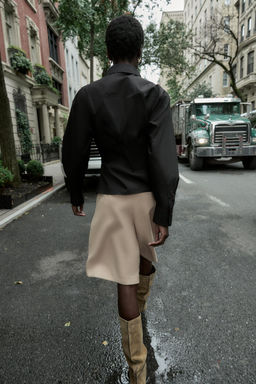 POPLIN SHIRT WITH WAIST PLEATS - Zara фото 5