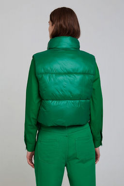 Зеленый утепленный жилет - Incity фото 2