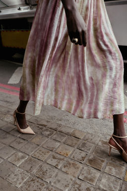 PATENT EFFECT SLINGBACK HIGH HEELS