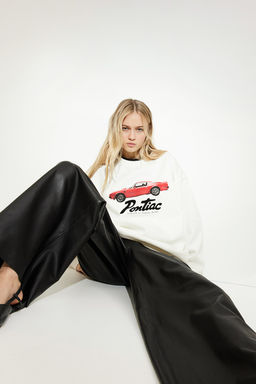 Sudadera oversize con estampado