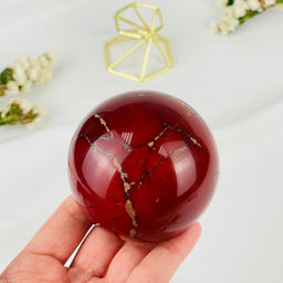 Шар из Яшмы "Мукаит"