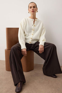 Ekru Dugme Detayl? Yumusak Dokulu Ceket Gorunumlu Triko H?rka TWOAW25HI00147