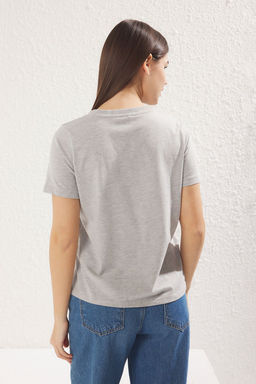 Gri Melanj- Siyah 2li Paket Regular Kal?p Basic V Yaka Orme T-Shirt TWOSS23TS00002