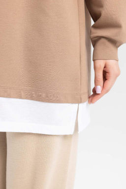 Женский свитшот с круглым вырезом стандартного кроя, базовый однотонный свитшот из ткани, туника с деталью по нижнему краю - Defacto фото 6