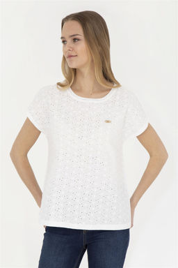 Женская футболка цвета экрю