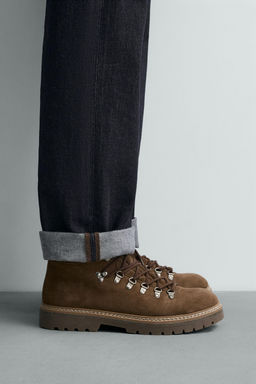 CHUNKY LEATHER BOOTS