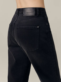 CONTE CON-662 Черные джинсы mom с эффектом потертости из eco-friendly денима black - Conte elegant фото 5