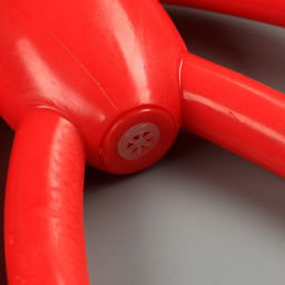 Игрушка для собак Обезьяна с пищалкой, 19,5 см, силикон, красная - Пижон фото 4