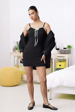 TRENDYOLMILLA Siyah Renk Bloklu Fiyonk Detayl? Bodycone/Vucuda Oturan Mini Orme Elbise TWOSS24EL01126