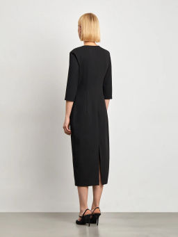 Платье-футляр с V-образным вырезом - Emka фото 4