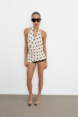 TOP SATINADO HALTER LUNARES / Blanco / Negro