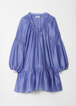 Minivestido con volantes