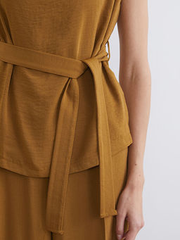 D?k?ml? Yaka B?zg?l? Bluz