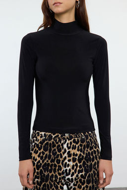 Siyah Fitted/Vucuda Oturan Uzun Kollu Dik Yaka Fitilli Esnek Orme Bluz TWOAW25BZ00078