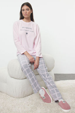 Trendyolmilla Pudra Ekoseli Slogan ve Kalpli Polar K?sl?k Orme Pijama Tak?m? THMAW25PT00124  фото 2