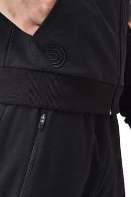 Спортивный костюм мужской