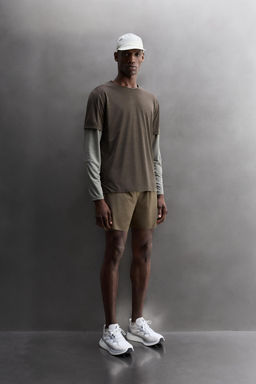 CAMISETA RUNNING ESTRUCTURA LIGERA / Verde medio