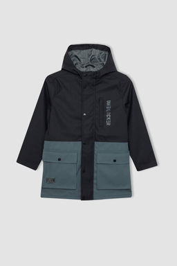 Водоотталкивающий ветрозащитный плащ с капюшоном для мальчика - Defacto фото 10