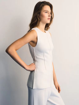 Жилет из вискозы / Zarina