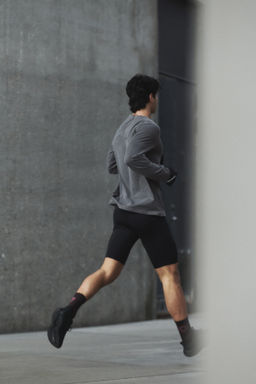 Camiseta de deporte con DryMove Regular Fit - H&m фото 9