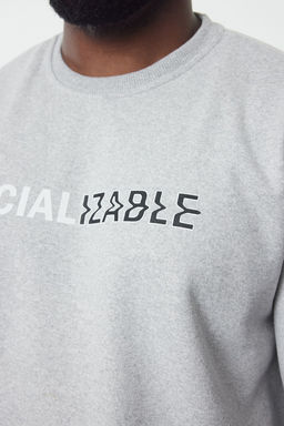 TRENDYOL MAN Antrasit MelanjOversize/Genis Kesim Bisiklet Yaka Yaz? Bask?l? Buyuk Beden Sweatshirt TMNAW25AO00019 - Trendyolmilla фото 4