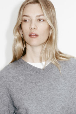 Jersey con escote en V - H&m фото 5