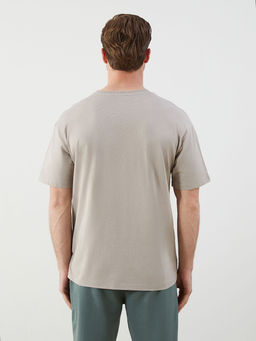 LC Waikiki Gri Bisiklet Yaka Bask_l_ Penye Erkek Ti__rt