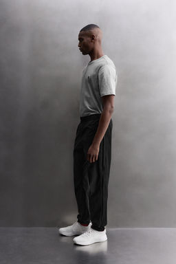 TECHNICAL JOGGING TROUSERS - Zara фото 8