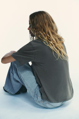 FADED-EFFECT PATCH T-SHIRT - Zara фото 3
