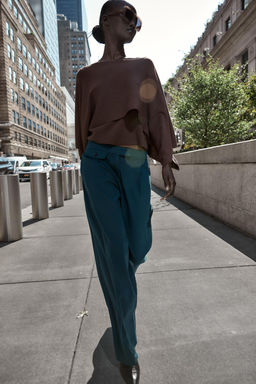 WIDE-LEG TROUSERS WITH DARTS
