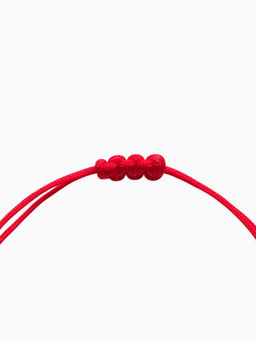 Цена за 3 шт. Браслет-оберег «На любовь» крошка,  цвет красно-бордовый