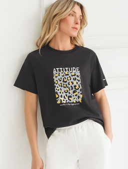 Футболка из премиального хлопка с авторским принтом