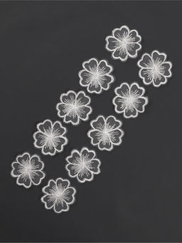 Цена за 2 шт. Аппликация для одежды «Цветок», текстильная, d=4.5 см, 10 шт., белая