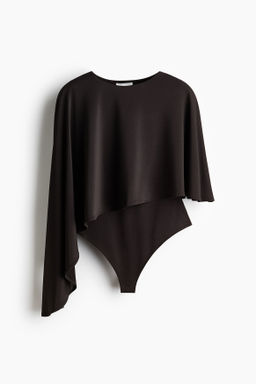 Body tanga con detalle estilo capa