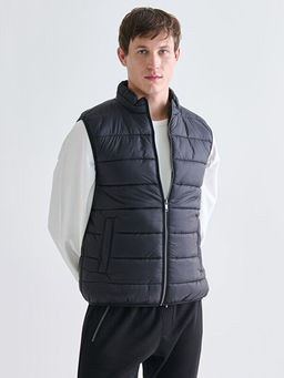 Standart Kal?p Dik Yaka Erkek ?i?me Yelek