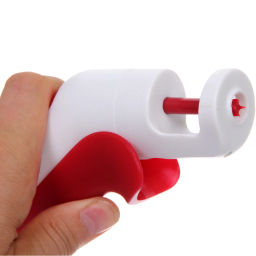 Цена за 2 шт. Косточковыдавливатель для вишни пластиковый