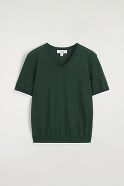 CAMISETA DE PUNTO CON DETALLE EN CONTRASTE