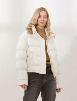 Beyaz Crop Top Mont