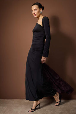 Siyah Orme Maxi Abiye & Mezuniyet Y?lbas? Elbisesi TPRAW26AE00019