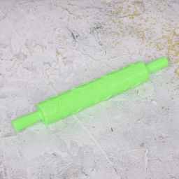 Цена за 2 шт. Скалка пластмассовая фигурная "Цветочки" 37*5см