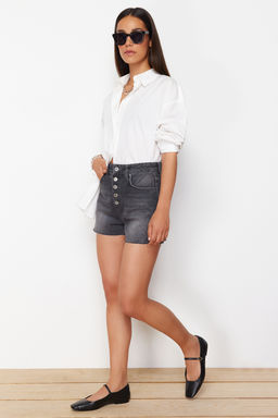 Siyah Onden Dugmeli Yuksek Bel Denim Sort TWOSS24SR00158