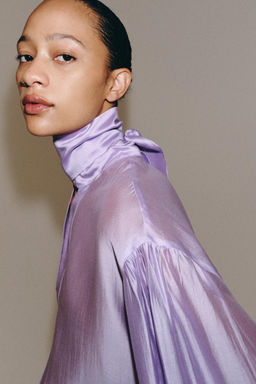 CAMISA SATINADA LAZADAS ZW COLLECTION / Morado