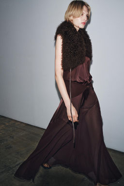 LEATHER AND SHEEPSKIN NECK PIECE