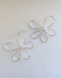 Стильные серьги