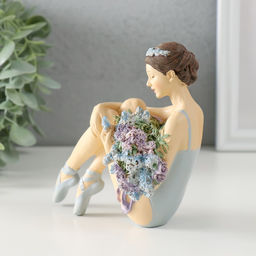 Цена за 2 шт. Фигурка полистоун «Балерина с охапкой сиреневых цветов», 12.5×7×12 см
