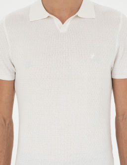 Белая приталенная трикотажная футболка с воротником-поло - Cacharel фото 6