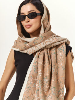 в составе ШЕРСТЬ и КАШЕМИР Большой, мягкий, теплый двусторонний палантин.