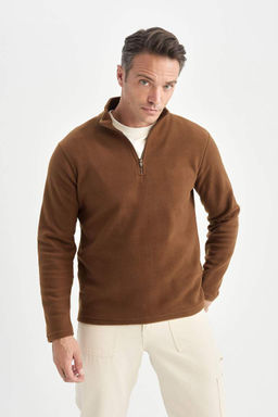 Коричневый флисовый свитшот стандартного кроя с воротником-стойкой и защитой от холода, с защитой от катышков и молнией