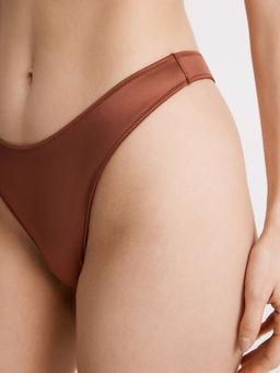 Infinity / Трусы стринг жен Isen ореховый - Infinity Lingerie фото 4