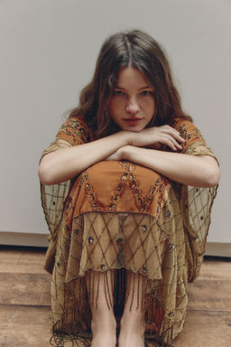 LIMITED EDITION VELVET, SEQUIN, AND BEADED CONTRAST DRESS - Zara фото 2